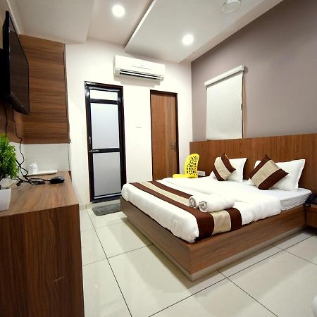 Hotel Embassy Kalol المظهر الخارجي الصورة
