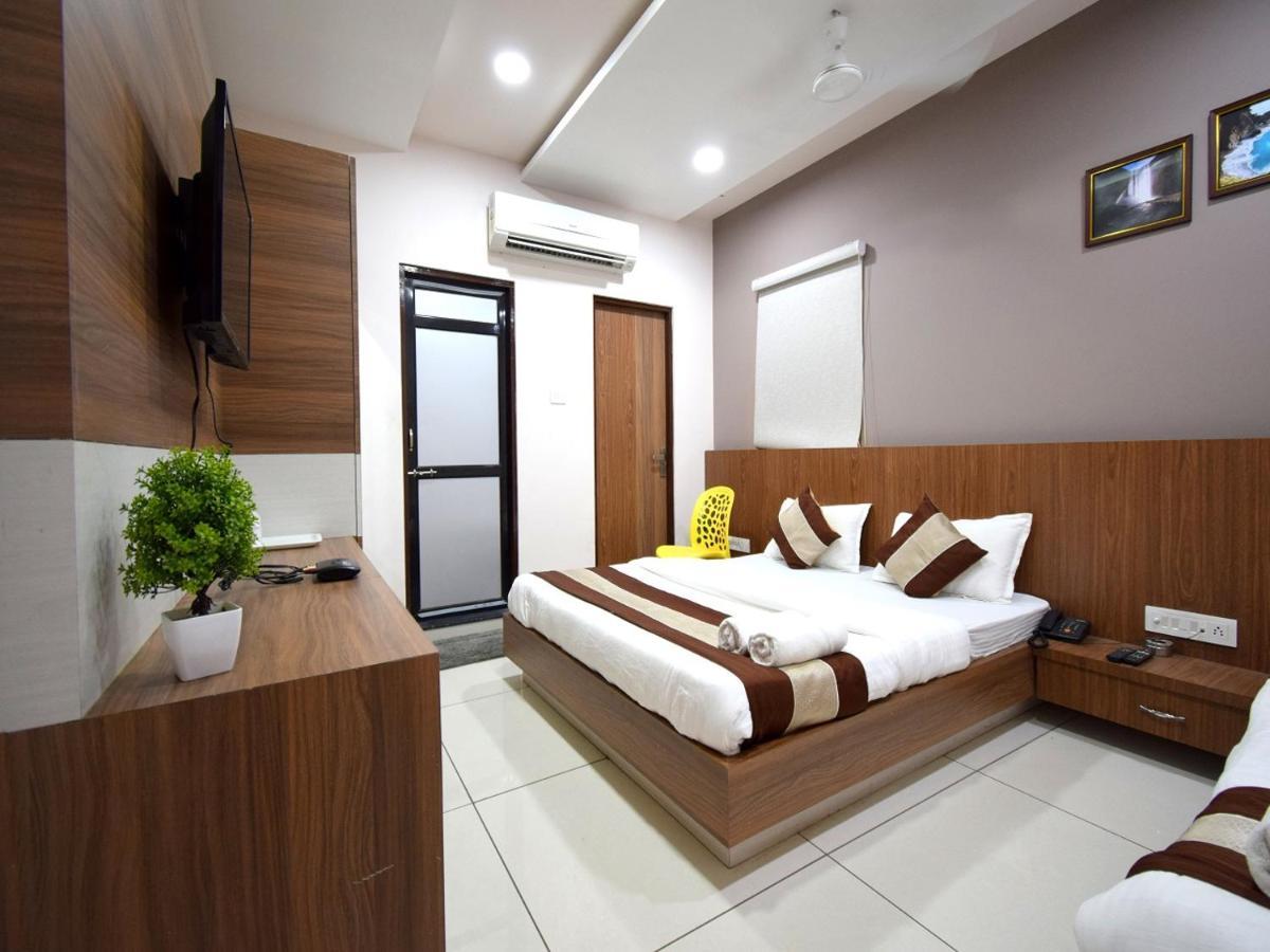 Hotel Embassy Kalol المظهر الخارجي الصورة
