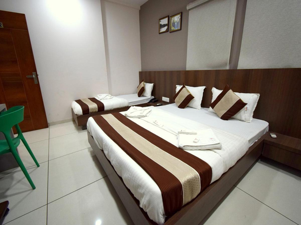 Hotel Embassy Kalol المظهر الخارجي الصورة