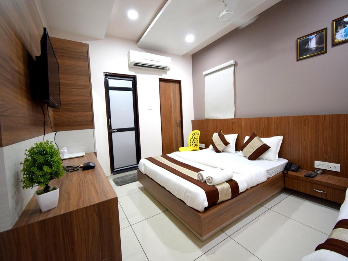 Hotel Embassy Kalol المظهر الخارجي الصورة